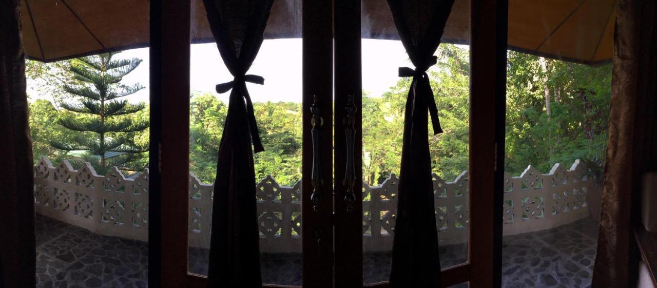 Tangkoko Sanctuary Villa Bitung Exterior photo